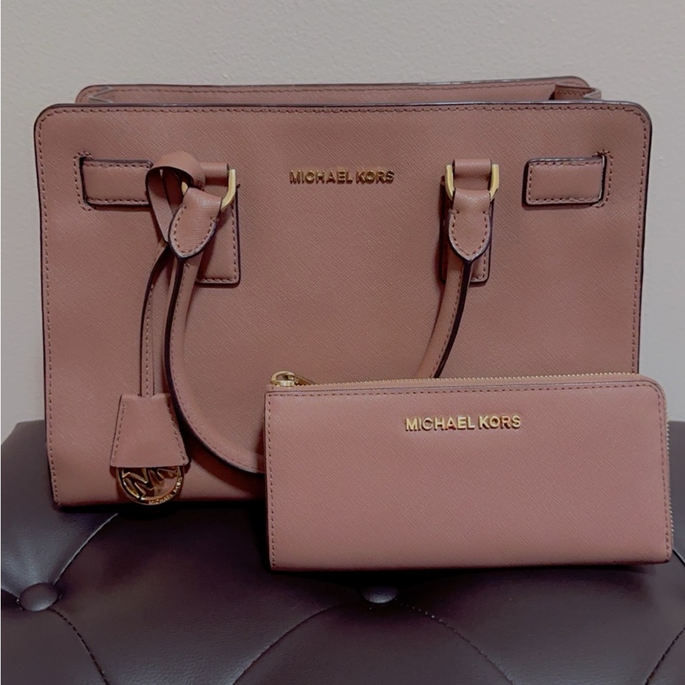 Michael Kors Dillon Bag and Wallet